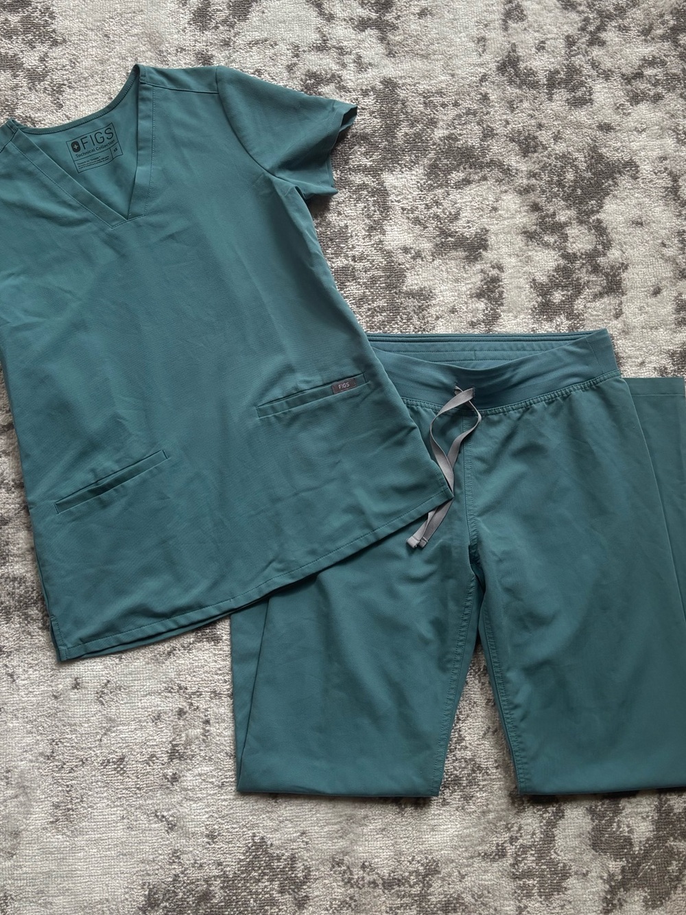 Figs | Hydrogreen Scrub Set
